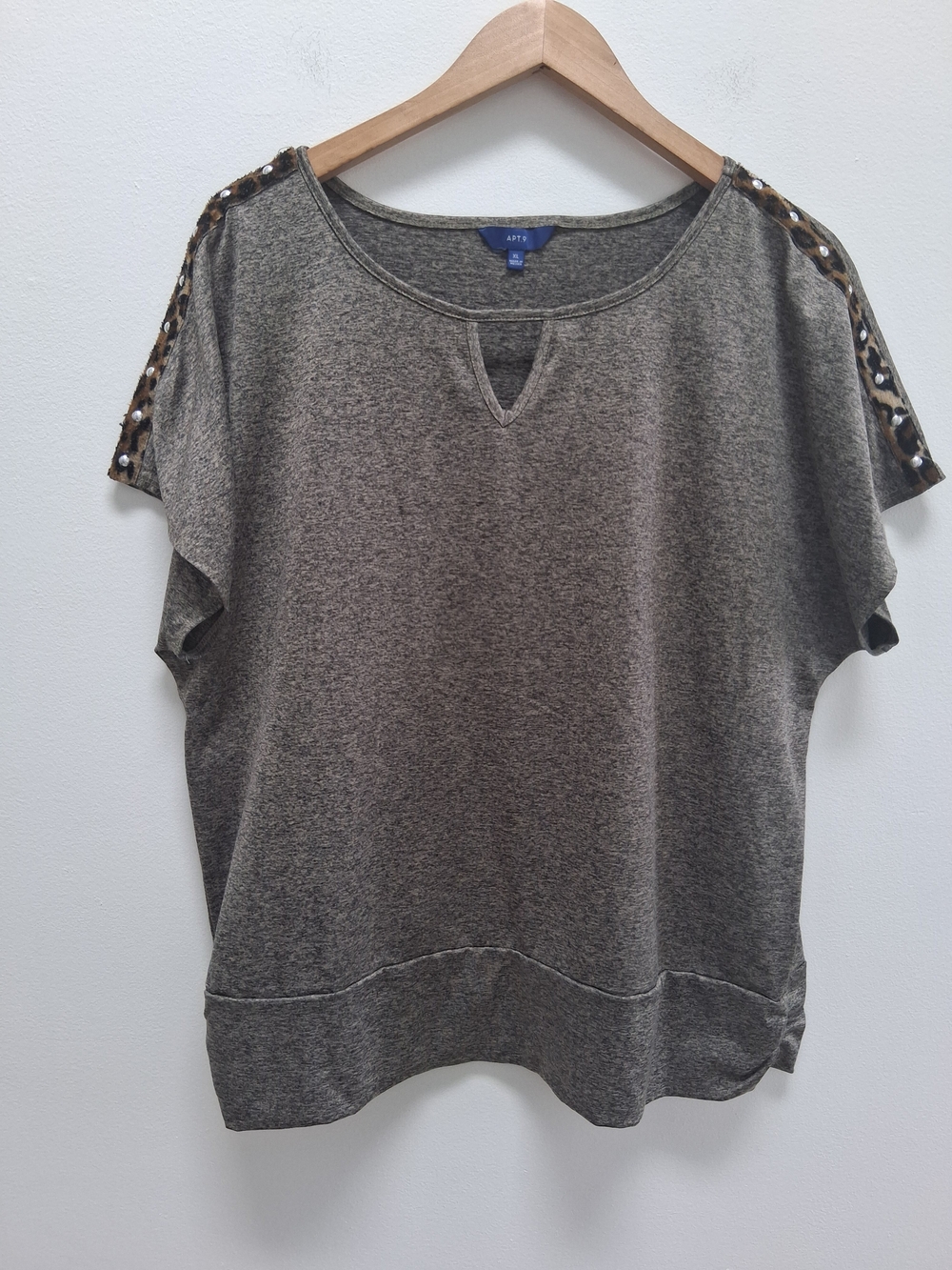 Apt. 9 Brown Short Sleeve Top with Leopard Shoulder Studded Accent Size XL